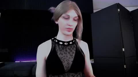 Snapshot of milena_hardy chatting on October 2025 04:12:02 AM Milena Hardy online show from October 2025 04:12:02 AM