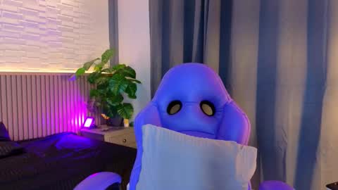 Snapshot of milena_lawson chatting on November 2025 10:48:02 AM milena_lawson online show from November 2025 10:48:02 AM