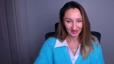 Milena online show from December 2025 06:42:02 AM