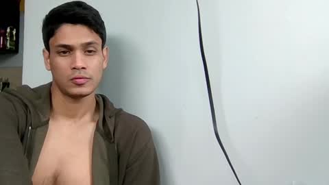 milesmboy online show from February 2025 04:59:01 PM