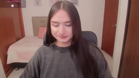 Snapshot of miley_baker chatting on December 2025 03:40:02 PM Miley online show from December 2025 03:40:02 PM