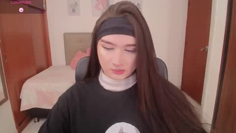 Snapshot of miley_baker chatting on December 2025 04:14:01 PM Miley online show from December 2025 04:14:01 PM