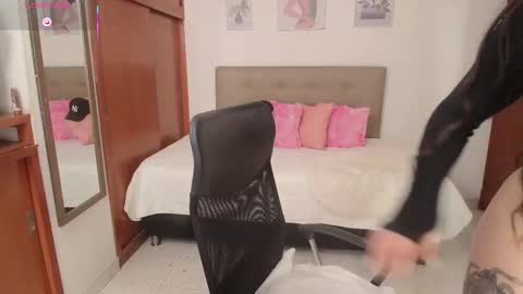 Snapshot of miley_baker chatting on January 2026 01:14:01 PM Miley online show from January 2026 01:14:01 PM