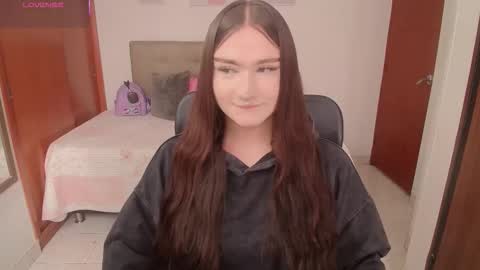 Snapshot of miley_baker chatting on February 2026 03:16:02 PM Miley online show from February 2026 03:16:02 PM