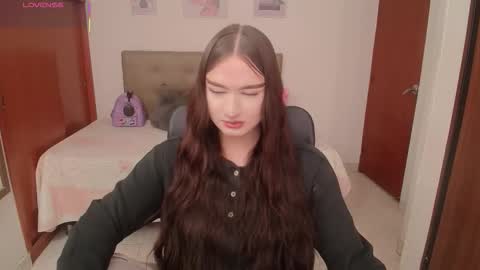 Snapshot of miley_baker chatting on February 2026 02:11:02 PM Miley online show from February 2026 02:11:02 PM