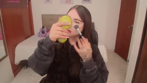 Snapshot of miley_baker chatting on February 2026 02:35:01 PM Miley online show from February 2026 02:35:01 PM