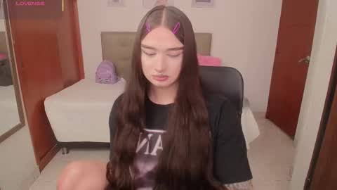 Snapshot of miley_baker chatting on February 2026 02:05:02 PM Miley online show from February 2026 02:05:02 PM