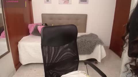 Snapshot of miley_baker chatting on February 2026 03:34:02 PM Miley online show from February 2026 03:34:02 PM