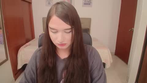 Snapshot of miley_baker chatting on March 2026 02:24:01 PM Miley online show from March 2026 02:24:01 PM