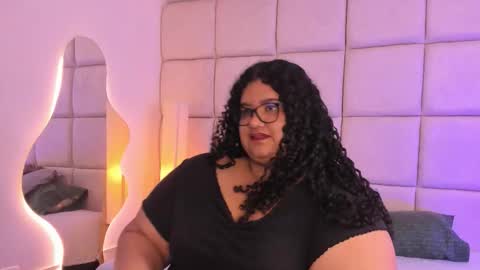 Miley online show from November 2025 09:02:02 PM