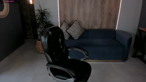 Miley Cruz  IG miley model23 online show from September 2025 07:24:02 PM