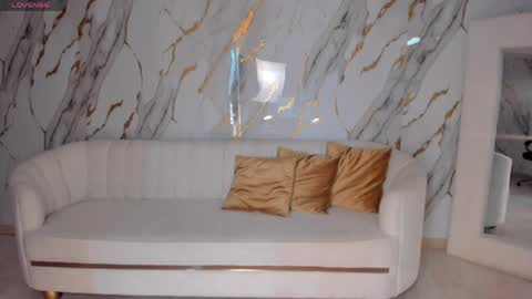 Miley Cruz  IG miley model23 online show from April 2026 05:21:01 PM