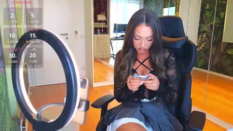 Miley Sin online show from February 2026 01:43:01 PM