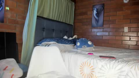 Victoria  online show from January 2025 01:22:01 AM