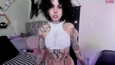 Isabella online show from March 2025 01:40:01 PM