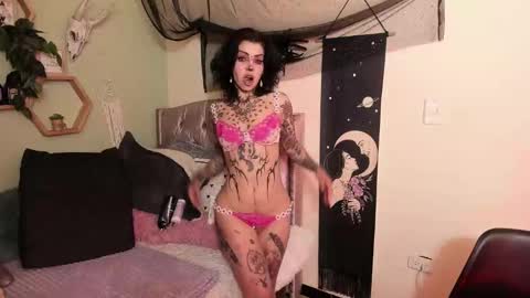 Isabella online show from February 2026 01:48:02 PM