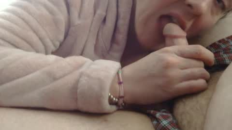 Snapshot of milfanddilf696969 chatting on February 2025 02:44:02 AM milfanddilf696969 online show from February 2025 02:44:02 AM