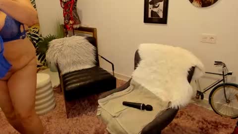 Snapshot of milfelladd69 chatting on February 2025 09:08:02 PM MilfElla online show from February 2025 09:08:02 PM