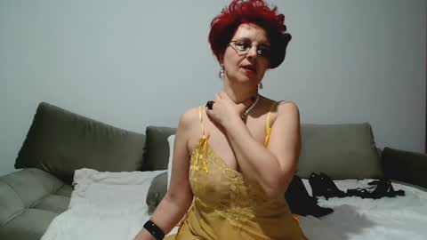 Snapshot of milffsupreme chatting on February 2025 09:28:01 PM Milfsupreme online show from February 2025 09:28:01 PM