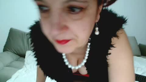 Snapshot of milffsupreme chatting on February 2025 09:21:02 PM Milfsupreme online show from February 2025 09:21:02 PM