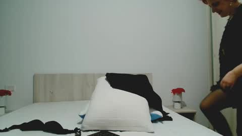 Snapshot of milffsupreme chatting on March 2025 03:51:02 PM Milfsupreme online show from March 2025 03:51:02 PM