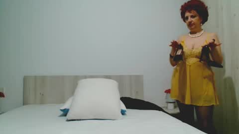 Snapshot of milffsupreme chatting on March 2025 03:34:01 PM Milfsupreme online show from March 2025 03:34:01 PM