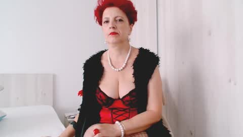 Snapshot of milffsupreme chatting on September 2025 11:32:01 AM Milfsupreme online show from September 2025 11:32:01 AM