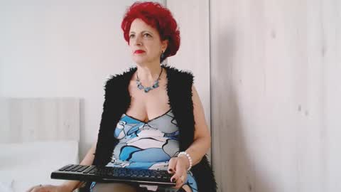 Snapshot of milffsupreme chatting on November 2025 01:00:02 PM Milfsupreme online show from November 2025 01:00:02 PM