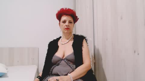 Snapshot of milffsupreme chatting on November 2025 12:41:02 PM Milfsupreme online show from November 2025 12:41:02 PM