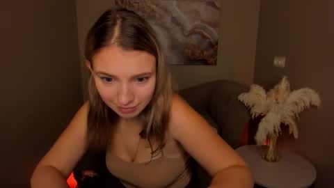 Snapshot of milinafox chatting on September 2025 03:43:01 AM milinafox online show from September 2025 03:43:01 AM