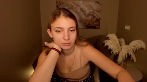 Snapshot of milinafox chatting on September 2025 01:20:02 AM milinafox online show from September 2025 01:20:02 AM