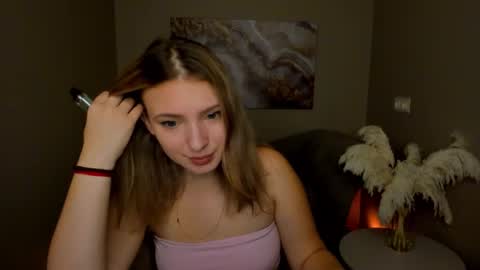 Snapshot of milinafox chatting on September 2025 03:55:02 AM milinafox online show from September 2025 03:55:02 AM