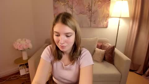 Snapshot of milinafox chatting on October 2025 01:04:02 AM milinafox online show from October 2025 01:04:02 AM