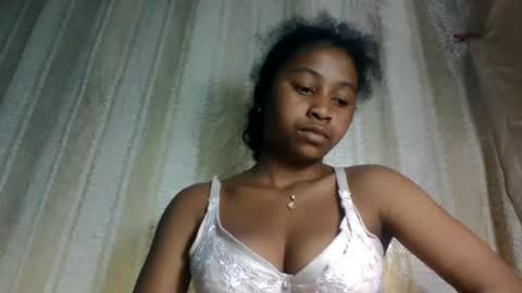 Snapshot of milinasy chatting on June 2026 07:02:01 PM milinasy online show from June 2026 07:02:01 PM
