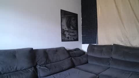 Snapshot of milioncouple chatting on April 2026 04:59:02 PM milioncouple online show from April 2026 04:59:02 PM