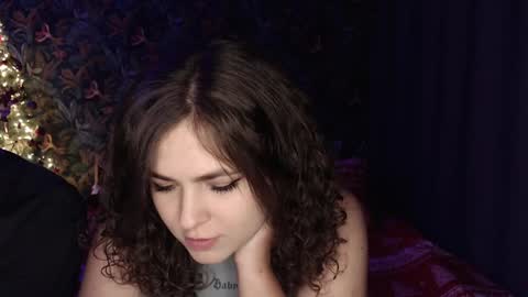 Snapshot of milk_slice chatting on January 2025 11:48:02 PM Stella and Neo online show from January 2025 11:48:02 PM