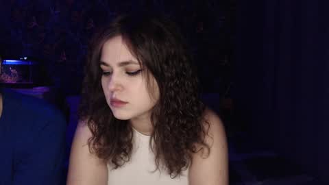 Snapshot of milk_slice chatting on January 2025 10:30:02 PM Stella and Neo online show from January 2025 10:30:02 PM