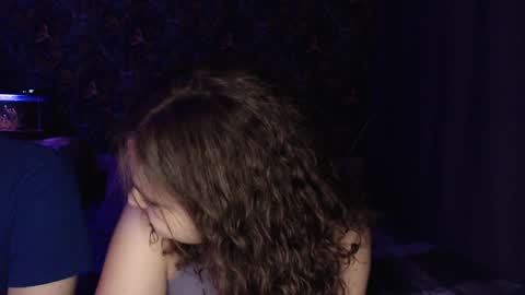 Snapshot of milk_slice chatting on February 2025 01:26:02 AM Stella and Neo online show from February 2025 01:26:02 AM