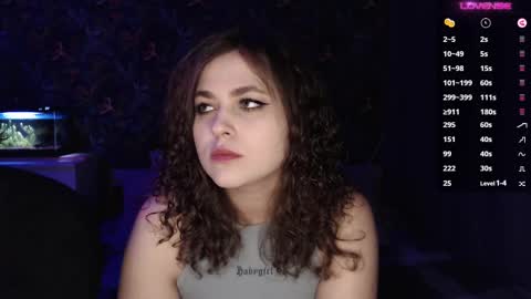 Snapshot of milk_slice chatting on February 2025 10:32:01 PM Stella and Neo online show from February 2025 10:32:01 PM