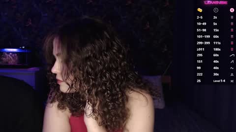 Snapshot of milk_slice chatting on February 2025 10:31:02 PM Stella and Neo online show from February 2025 10:31:02 PM