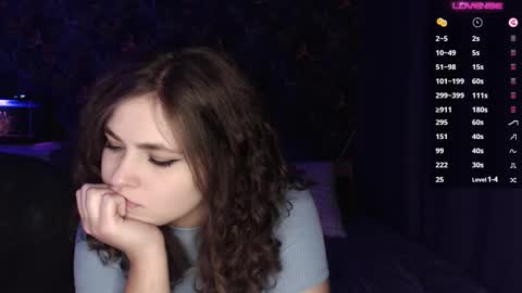 Snapshot of milk_slice chatting on February 2025 01:32:01 AM Stella and Neo online show from February 2025 01:32:01 AM