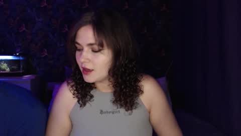 Snapshot of milk_slice chatting on September 2025 04:34:02 AM Stella and Neo online show from September 2025 04:34:02 AM