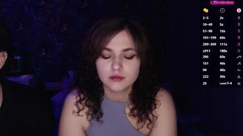 Snapshot of milk_slice chatting on November 2025 04:12:01 AM Stella and Neo online show from November 2025 04:12:01 AM