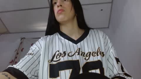 Amira online show from December 2024 05:40:01 PM