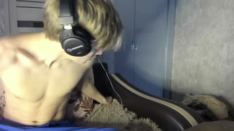 Snapshot of milkiwy chatting on January 2025 05:15:02 AM Isaac online show from January 2025 05:15:02 AM