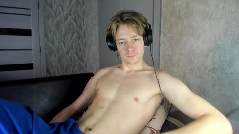 Snapshot of milkiwy chatting on February 2025 05:21:01 AM Isaac online show from February 2025 05:21:01 AM