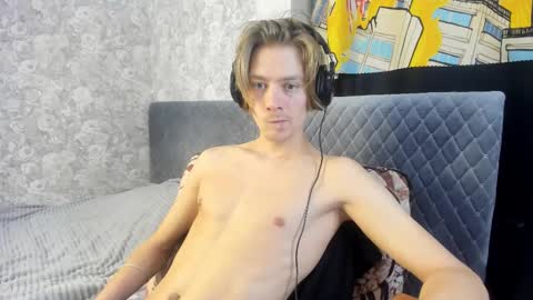 Snapshot of milkiwy chatting on September 2025 07:12:02 AM Isaac online show from September 2025 07:12:02 AM