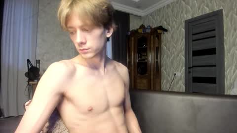 Snapshot of milkiwy chatting on February 2026 04:31:01 AM Isaac online show from February 2026 04:31:01 AM