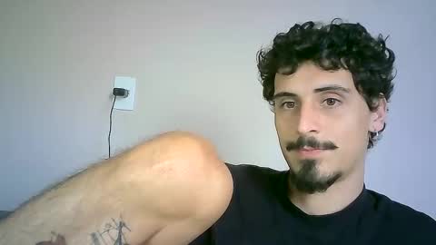 Snapshot of milkoffee chatting on December 2024 01:21:01 PM milkoffee online show from December 2024 01:21:01 PM