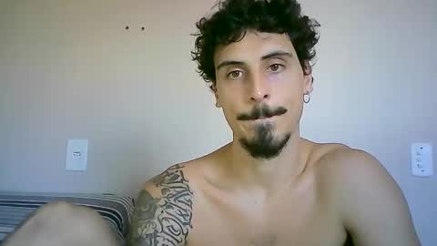 Snapshot of milkoffee chatting on December 2024 05:11:01 PM milkoffee online show from December 2024 05:11:01 PM